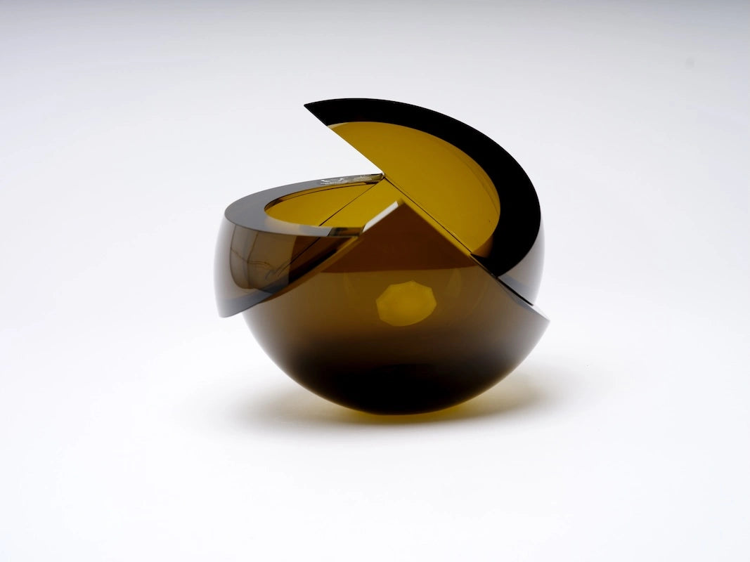 Small Armadillo Sphere Glass Vase